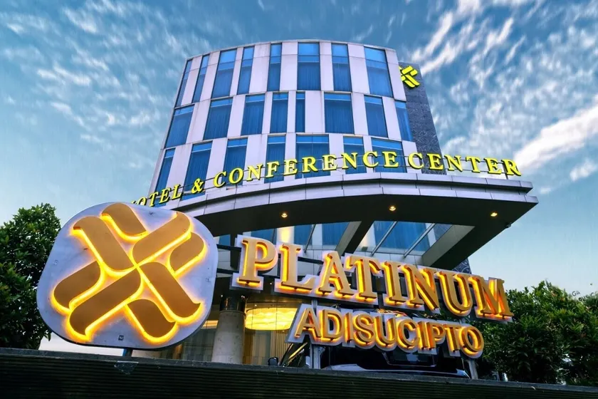 Platinum Adisucipto Hotel & Conference Center - Image 1