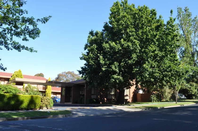 Nunawading Motor Inn - Image 1