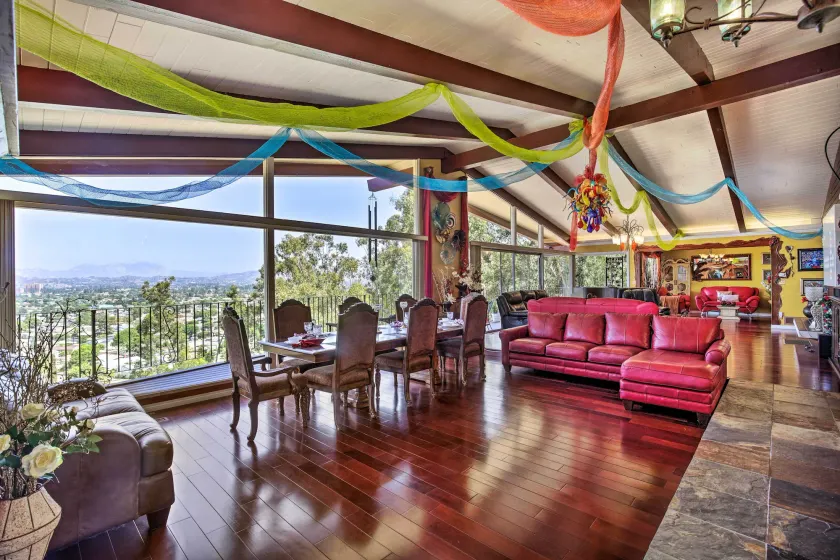 Colorful El Cajon Gem: Deck, Garden & Valley Views - Image 1