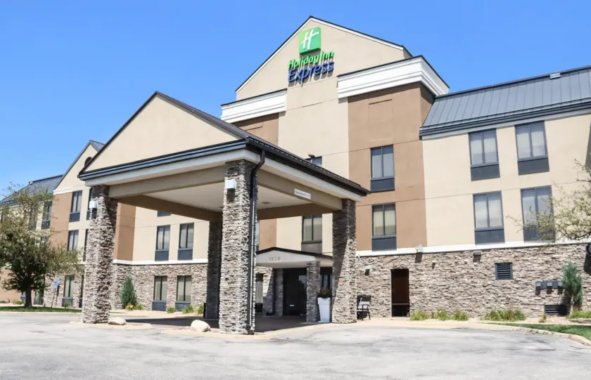 Holiday Inn Express Cedar Rapids - Collins Road by IHG - Image 1