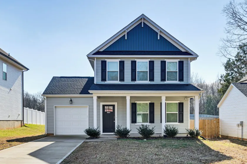 4 Mi to Kings Mountain: Quiet Getaway w/ Yard! - Image 1