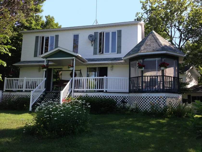 Le Reflet de la Rivière B&B - Image 1