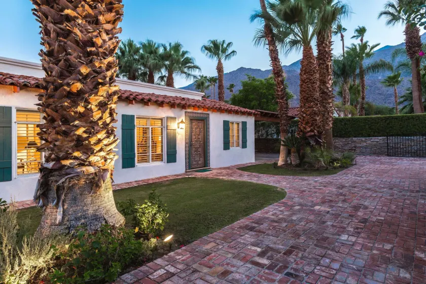 Villa Valencia - Image 1