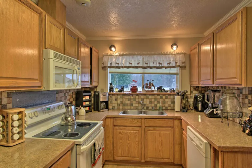 Packwood Getaway w/ Game Room, Grill & Patio - Innvendig