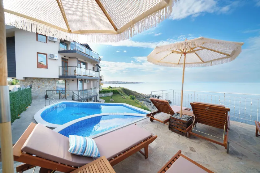 DOLPHIN BAY BOUTIQUE COMPLEX Sozopol - Image 1