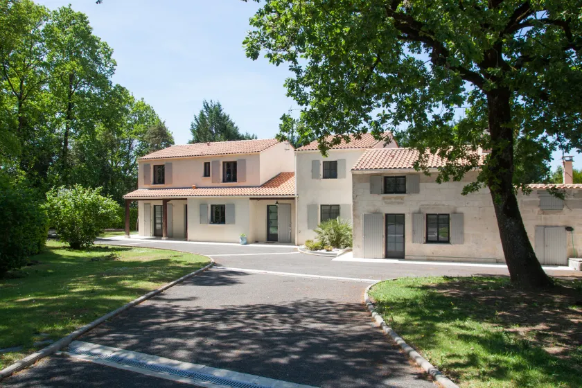 Le Clos des Lilas - Image 1