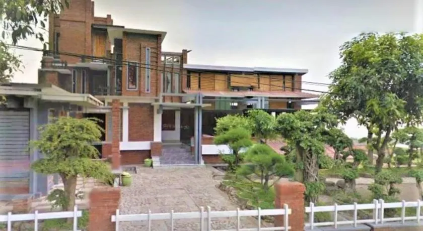Villa Mediana - Image 1