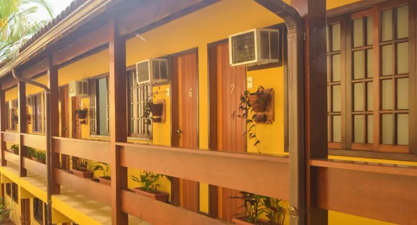 Lonier Praia Inn Flats - Image 1