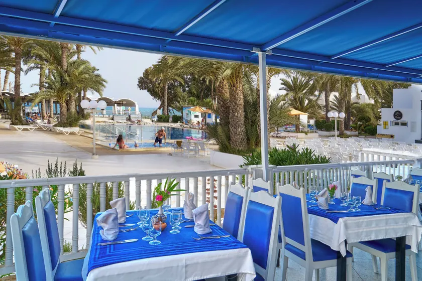 Hari Club Beach Resort - Image 1