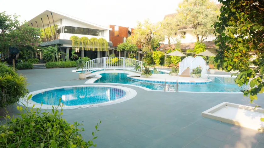 LPP Garden Hotel - Image 1