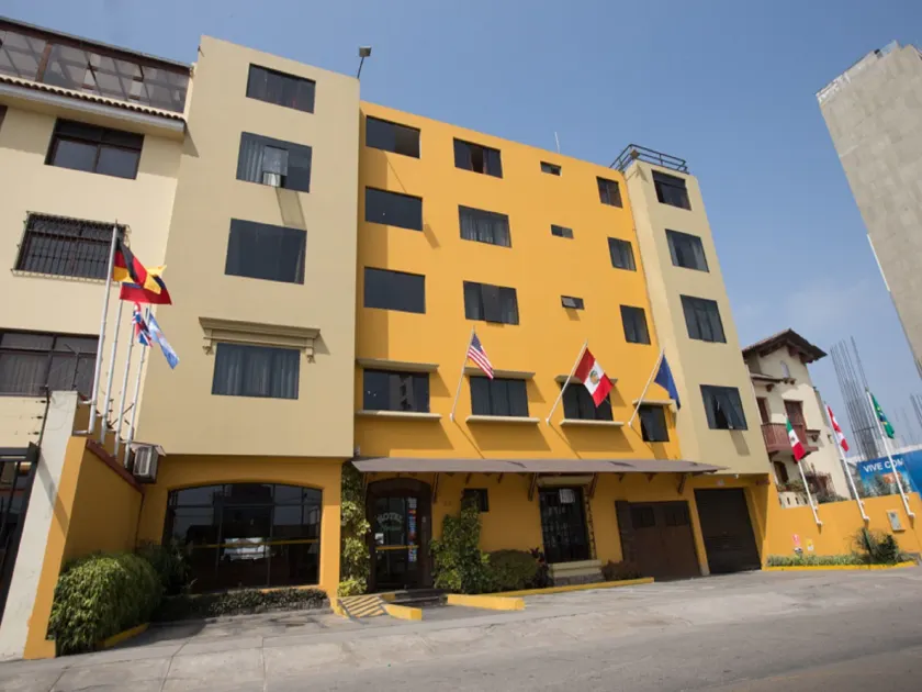 Hotel Nirvana Miraflores - Image 1
