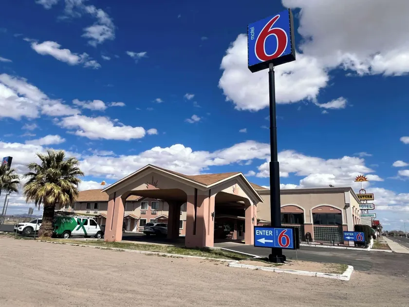 Motel 6 Deming, NM - Image 1