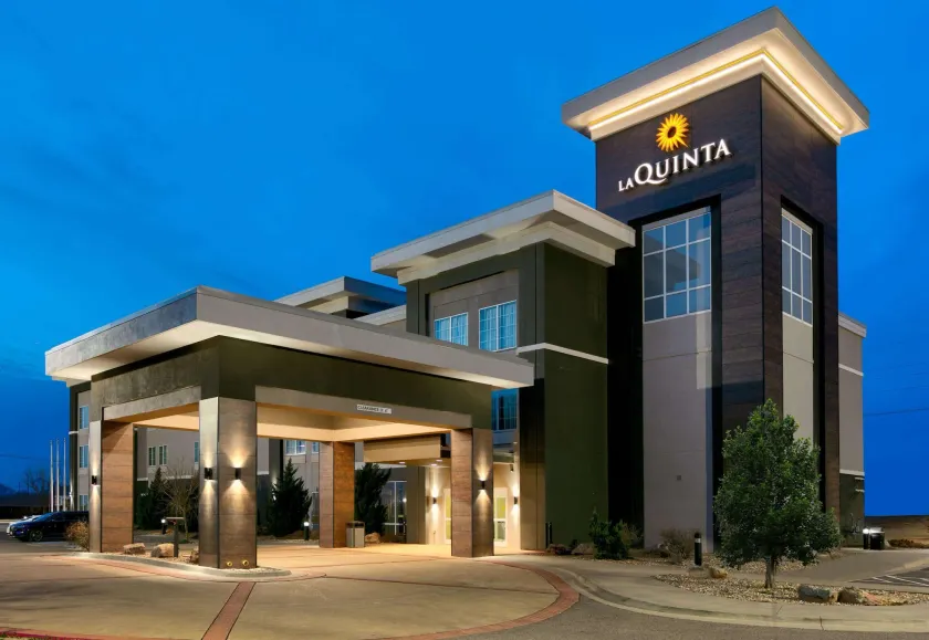 La Quinta by Wyndham Clinton Historic Route 66 - Image 1