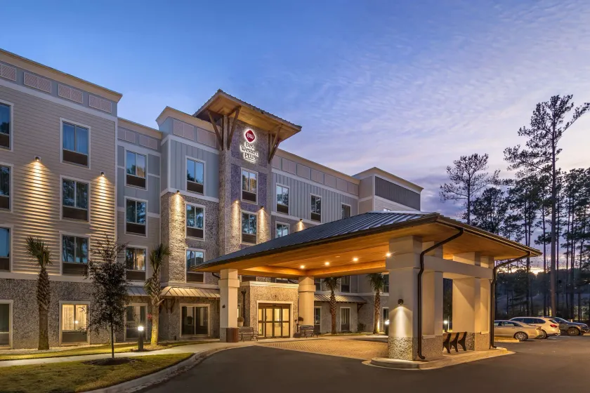 Best Western Plus Bluffton/Hilton Head Hotel - Image 1