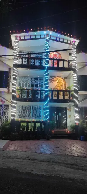 Dui Kanya Henshel Ghar - Image 1