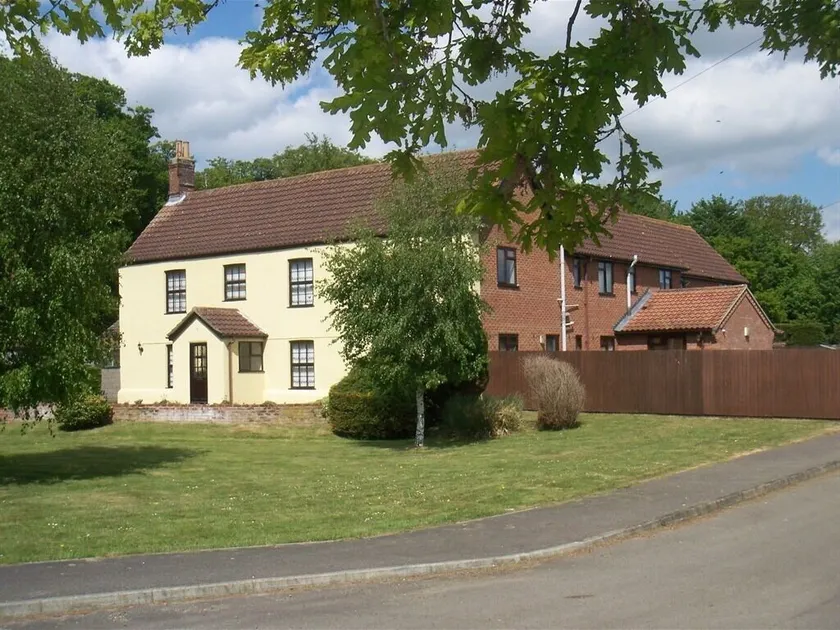 Church Farm Guest House - Image 1