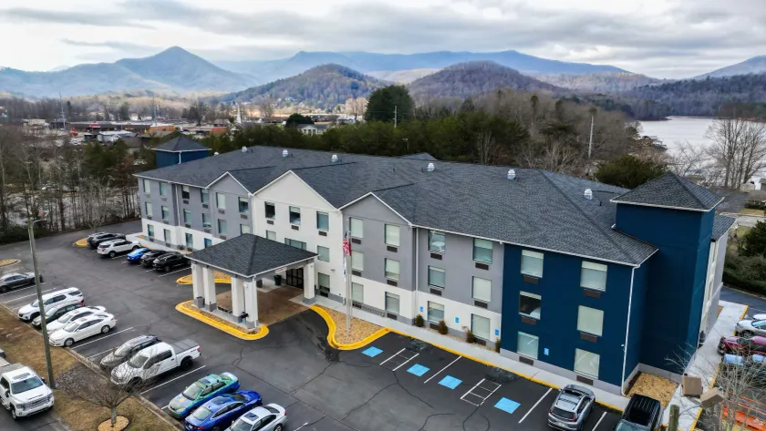 Holiday Inn Express Hotel & Suites Hiawassee by IHG - Image 1