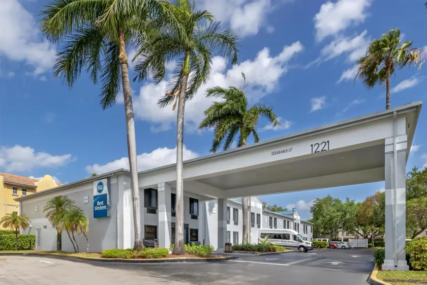 Best Western Fort Lauderdale Airport Cruise Port - Image 1