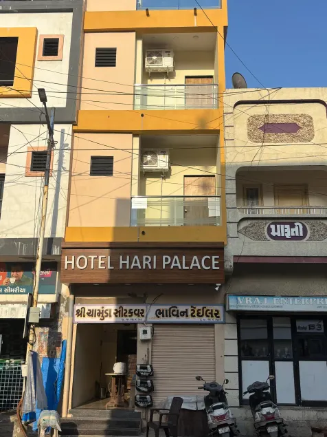 Hotel Hari Palace - Near Shree Dwarkadhish Temple - Image 1