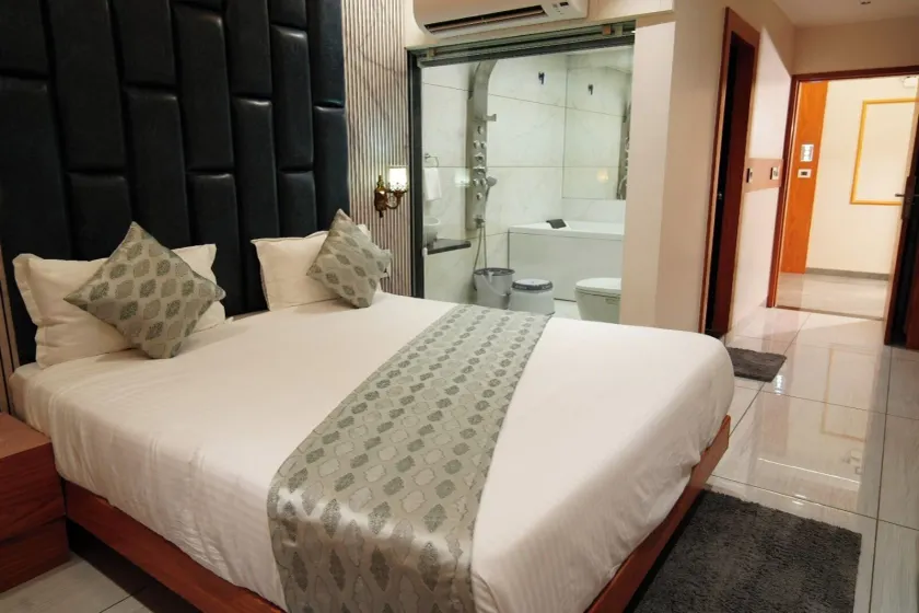 Hotel Bhagyalaxmi Luxury Inn - Image 1