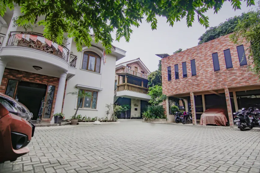 Hotel O Gayatri Residence - Image 1