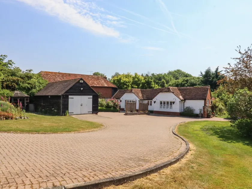 Oast Cottage - Image 1