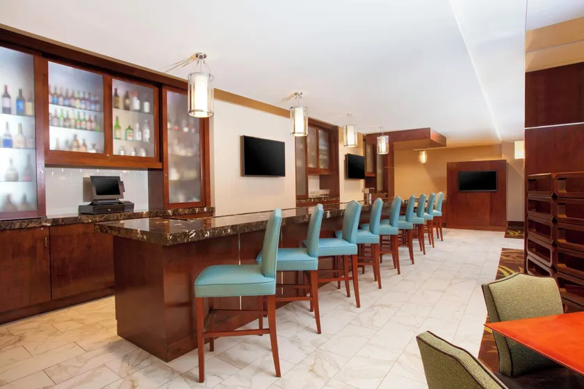 Sheraton Pittsburgh Airport Hotel - Image 1