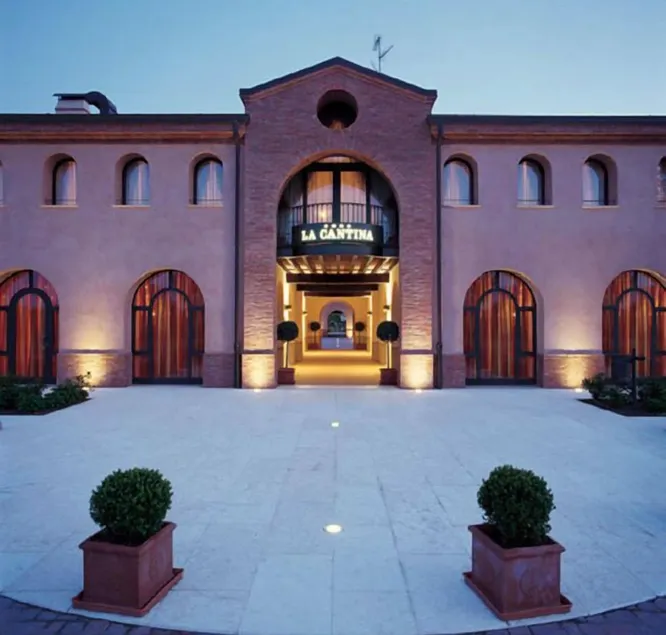 Hotel La Cantina - Image 1