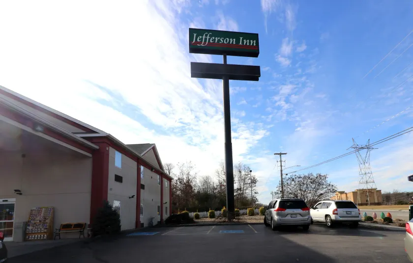 Jefferson Inn Dandridge - Image 1