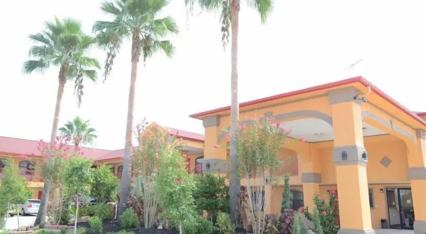 Regency Inn Humble IAH - Intercontinental - Image 1