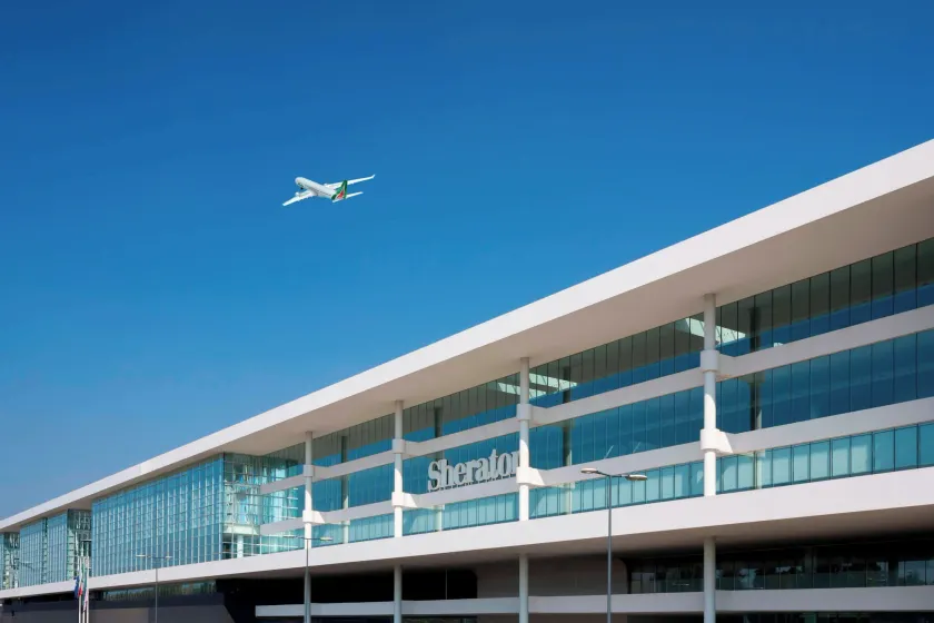 Sheraton Hotel Malpensa Airport - Image 1