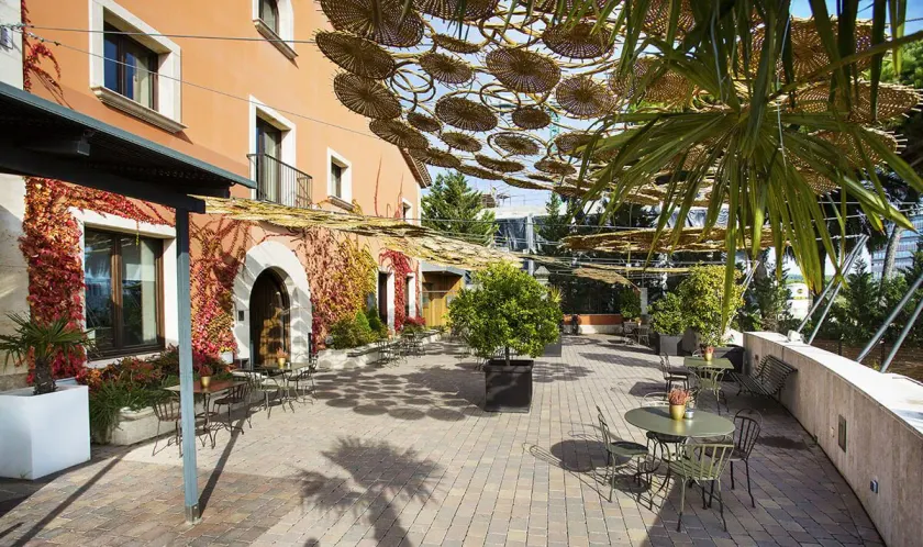 Qgat Restaurant Events & Hotel - Image 1