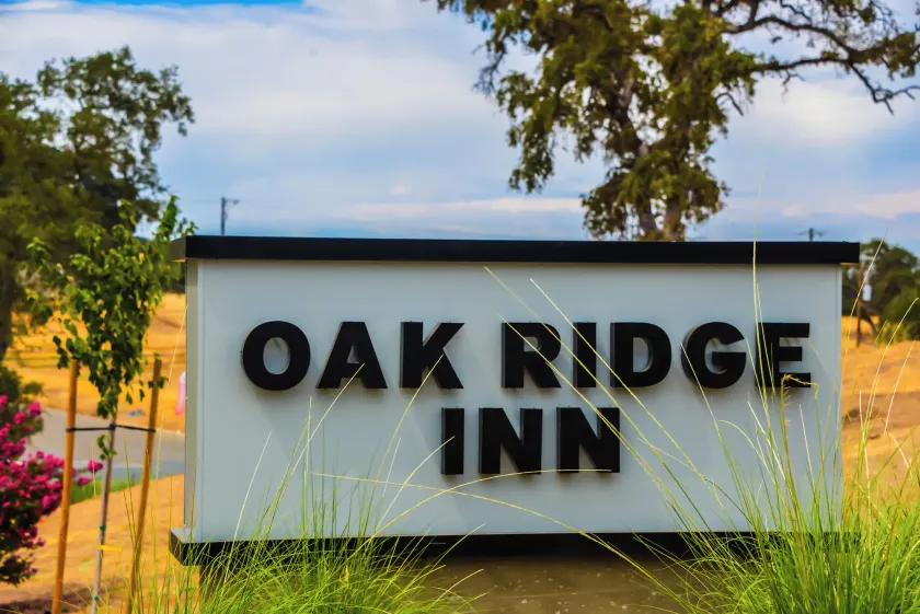 Oak Ridge Inn - Image 1