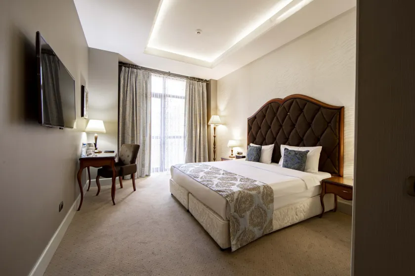 Sapphire Inn Hotel - Image 1