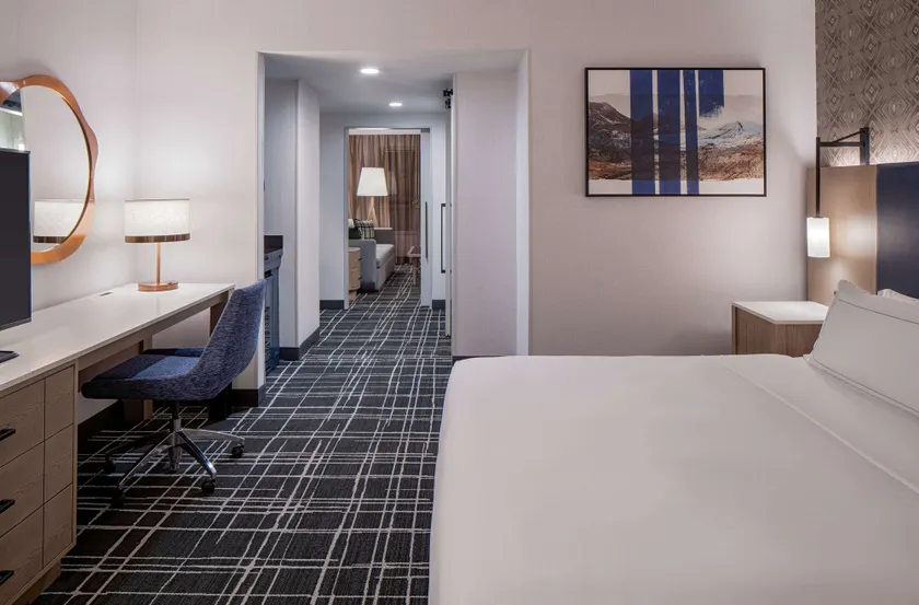 DoubleTree Suites by Hilton Hotel Salt Lake City - Image 1