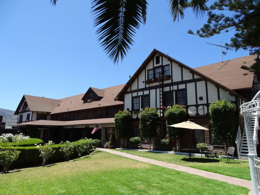 Glen Tavern Inn - Image 1