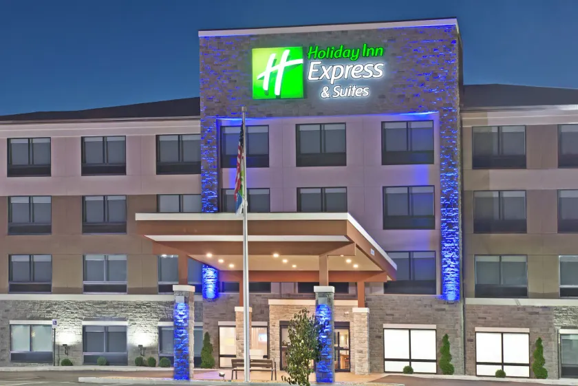 Holiday Inn Express & Suites Uniontown by IHG - Image 1