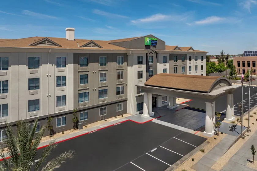 Holiday Inn Express Fresno River Park Highway 41 by IHG - Image 1