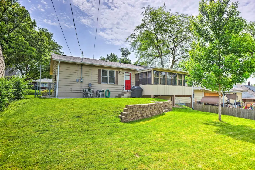 6 Mi to Old Market: Home w/ BBQ-Ready Patio! - Image 1