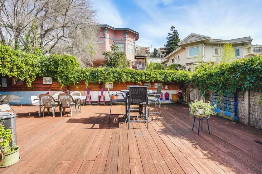 Pet-friendly Apartment: 1 Mi to Lake Merritt! - Image 1