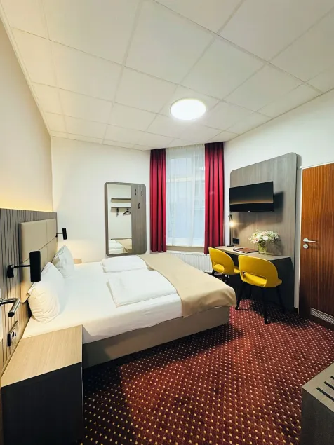 Hotel Lumen am Hauptbahnhof - Image 1