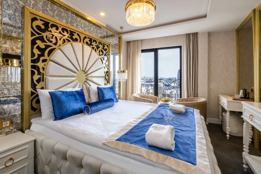 Leslion Luxury Hotel - Image 1
