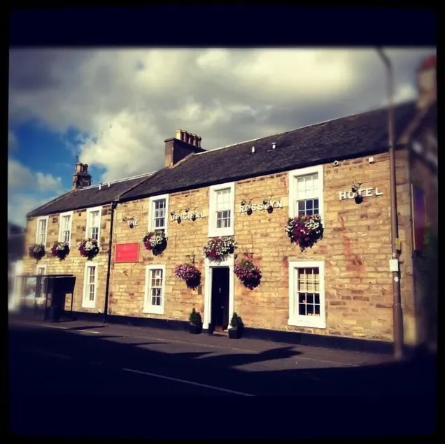 The Original Rosslyn Inn - Image 1