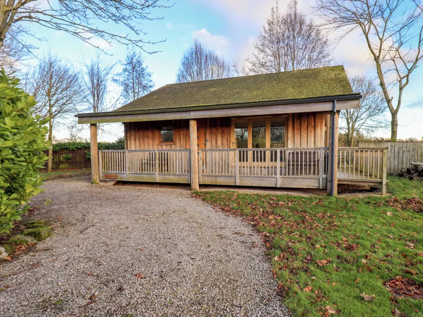 Larch Lodge - Image 1