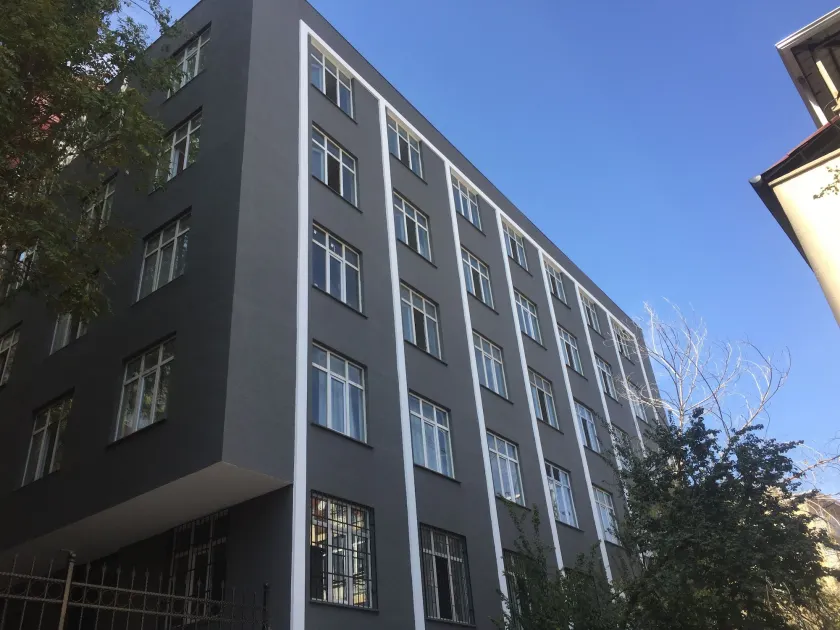 Kayhan Hotel - Image 1