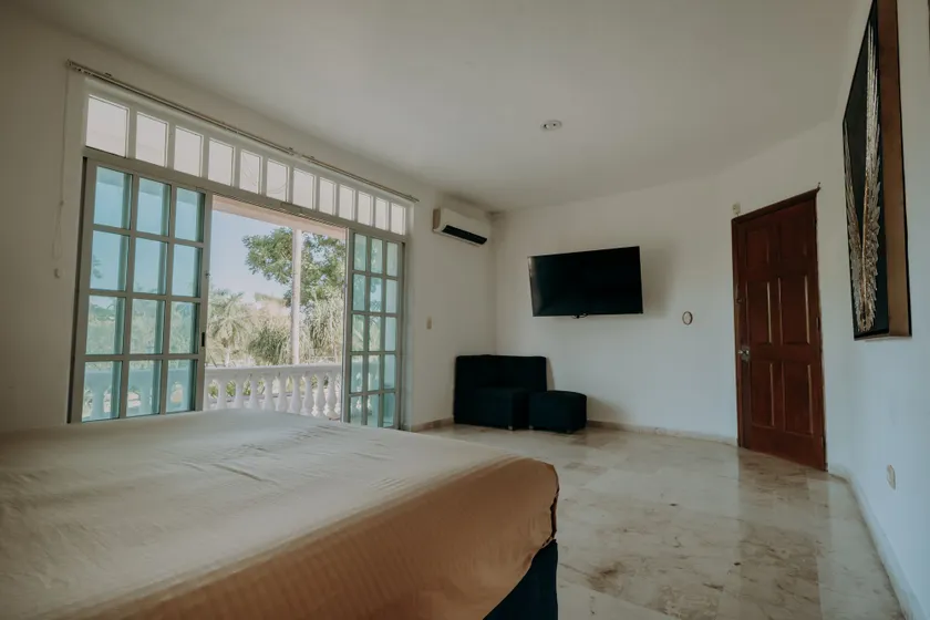 Luxury Cancun city life style - Image 1