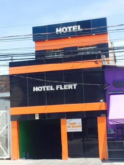 Hotel Flert Santana - Image 1