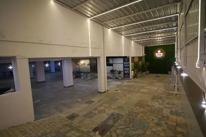 Hotel Jaguar inn - Image 1