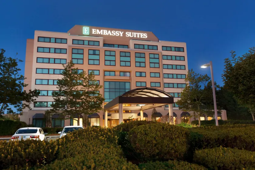 Embassy Suites by Hilton Boston Waltham - Image 1