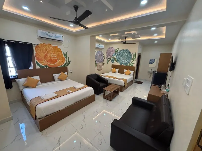 Jay & Jas Hotel - Image 1